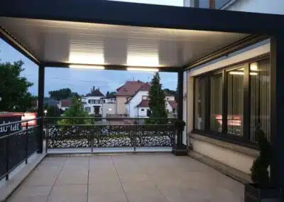 pergola bioclimatique intérieur