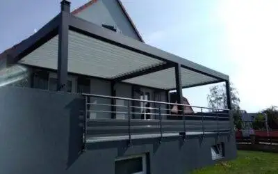 8 raisons d&rsquo;investir dans une pergola bioclimatique en aluminium : confort, design et durabilité au rendez-vous