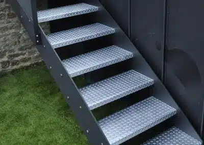 escalier métallique en alsace inox et alu c1